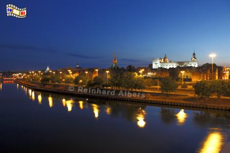 Szczecin (Stettin) -Blick auf die ehemalige Altstadt und dem wiederaufgebauten Schloss., Polen, Polska, Stettin, Szczecin, Schloss, Zamek, Oder, Foto, foreal, Albers,