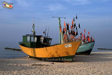 Fischerboote am Strand in Międzyzdroje (Misdroy)., Polen, Polska, Pommern, Ostseekste, Misdroy, Międzyzdroje, foreal, Foto, Albers,