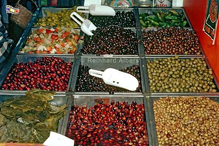 Chania Markthalle Olivenstand, Kreta, Crete, Chania, Markthalle, Oliven, Foto, Bild, foreal,