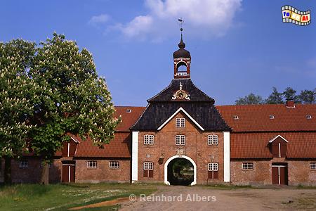 Gut Testorf: Torhaus, Schleswig-Holstein, Ostholstein, Torhaus, Gut Testorf, Holsteinische Schweiz, Albers, Foto, foreal,