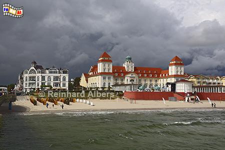 Ostseebad Binz mit dem frheren Kurhaus., Vorpommern, Ostsee, Rgen, Nationalpark, Jasmund, Kreidefelsen, Steilkste, Albers, Foto, foreal,