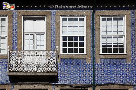 Guimares - Hausfassaden in der Altstadt., Portugal, Minho, Guimares, Kulturhauptstadt, Altstadt, Albers, Foto, foreal,