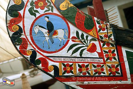 Aveiro, die traditionellen Boote fr den Fang von Algen/Tang sind hufig an Heck und Bug bunt bemalt., Portugal, Aveiro, Moliceiros, Tangfischer, Lagunen, Albers, foreal,