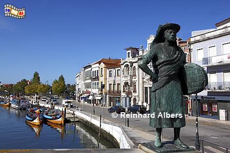 Aveiro, das von Kanlen durchzogene Stdtchen wird auch als Venedig Portugals bezeichnet., Portugal, Aveiro, Kanle, Albers, foreal,