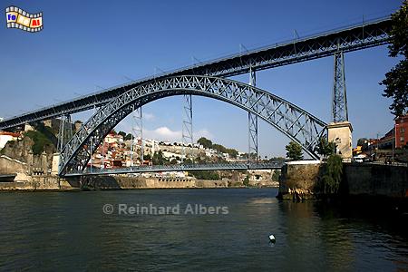 Porto -Ponte de Dom Luis I., erbaut 1881-85.
Die obere Fahrbahn befindet in 68 m ber Flussniveau., Portugal, Porto, Ponte. Luis, Douro, Albers, foreal,