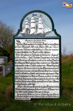 F�hr Grabstein auf dem friedhof von S�derende, Nordsee, F�hr, Grabstein, Kapit�nsgrab, S�derende, Nordfriesland, Albers, Foto, foreal,