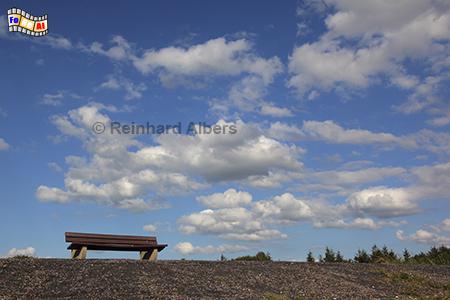 Am Deich in St. Peter., Nordseekste, Deich, Sankt Peter, Bank, Wolken, Albers, Foto, foreal,