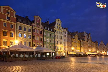 Wrocław (Breslau) - Der zentrale Marktplatz ist heute Fußgängerzone mit vielen Restaurants., Polen, Breslau, Rathaus, Rynek, Albers, foreal,