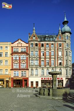 Świdnica (Schweidnitz) - Haus am Ring und Neptunbrunnen im Vordergrund., Polen, Schweidnitz, Świdnica, Ring, Albers, foreal, Foto,
