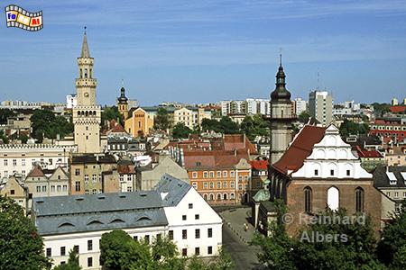 Opole (Oppeln) Blick auf die Innenstadt mit Franziskanerkloster (rechts im Bild) und Rathausturm (links)., Polen, Schlesien, Opole, Oppeln, Rathaus, Albers, foreal,
