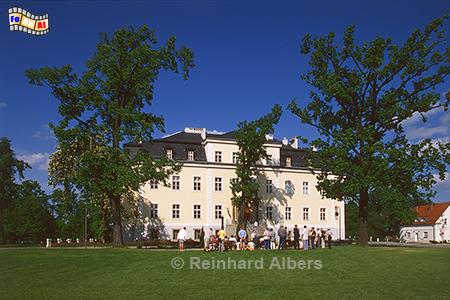 Gut Kreisau (Krzyżowa) - Gutshaus/Schloss.
Heute mit einem Museum ber den Widerstand gegen Gewaltherrschaft., Polen, Schlesien Kreisau, Krzyżowa, Schloss, Moltke, Albers, Foto, foreal,