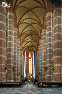 Nysa (Neie) - Kirche St. Jakobus und St. Agnes, dreischiffige Hallenkirche (1401-30), Polen, Schlesien, Neie, Kirche, Jakobus, Albers, Foto, foreal,