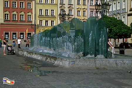 Wrocław (Breslau) - Moderner auf dem Rynek (Ring)., Polen, Breslau, Wrocław , Brunnen, Rynek, Albers, foreal,