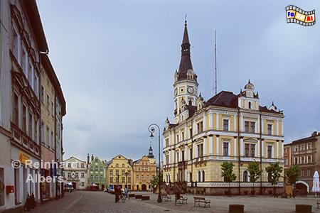 Lądek Zdrj (Bad Landeck) - Der Marktplatz (Rynek/Ring) mit dem Rathaus aus dem Jahr 1872., Polen, Schlesien, Lądek Zdrj, Bad Landeck, Schwimmbad, Rathaus, Ring, Albers, foto, foreal,