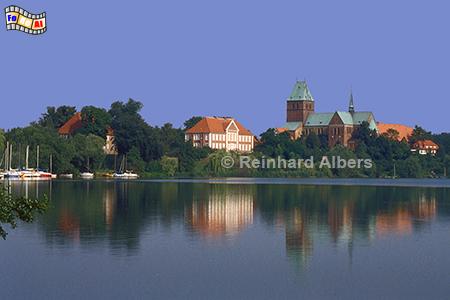 Ratzeburger See mit Blick auf die Dominsel., Schleswig-Holstein, Herzogtum Lauenburg, Ratzeburg, Dom, See, Albers, Foto, foreal,
