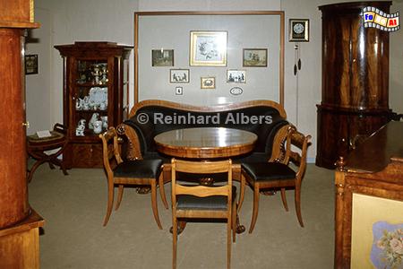 Ratzeburg - Kreismuseum Lauenburg mit einem Biedermeier-Wohnzimmer., Schleswig-Holstein, Herzogtum Lauenburg, Herrenhaus Mecklenburg, Kreismuseum, Albers, foreal, Foto,