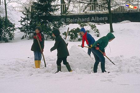 Bordesholm im Februar 1979., Schleswig-Holstein, Schneekatastrophe, Bordesholm, Winter, Schnee, Albers, Foto, foreal,