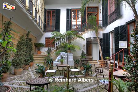 Palma de Mallorca: Patio/Innenhof in der Altstadt., Palma, Mallorca, Altstadt, Patio, Innenhof, Albers, Foto, foreal,