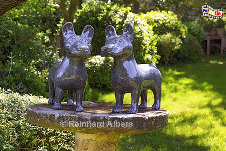 Fundacin Jakober - Hundeskulpturen im Garten, Mallorca, Alcudia, Fundacin, Jakober, Kunst, Skulpturen, Albers, Foto, foreal,