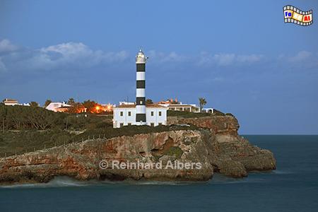 Blaue Stunde am Leuchtturm bei Portocolom, Mallorca, Portocolom, Leuchtturm, Mittelmeer, Felsklippen, blaue Stunde, Albers, Foto, foreal,