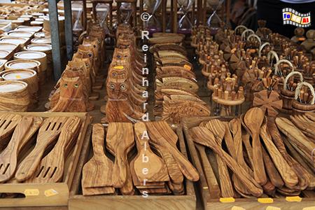 Bestecke aus Olivenholz auf dem Markt in Alcudia., Mallorca, Alcudia, Markt, Bestecke, Olivenholz, Albers, Foto, foreal,