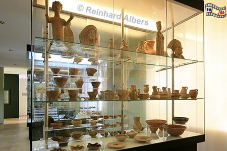 Kloster Lluc: Museum mit antiken Gef��en., Mallorca, Kloster, Lluc, Museum, Albers, Foto, foreal,